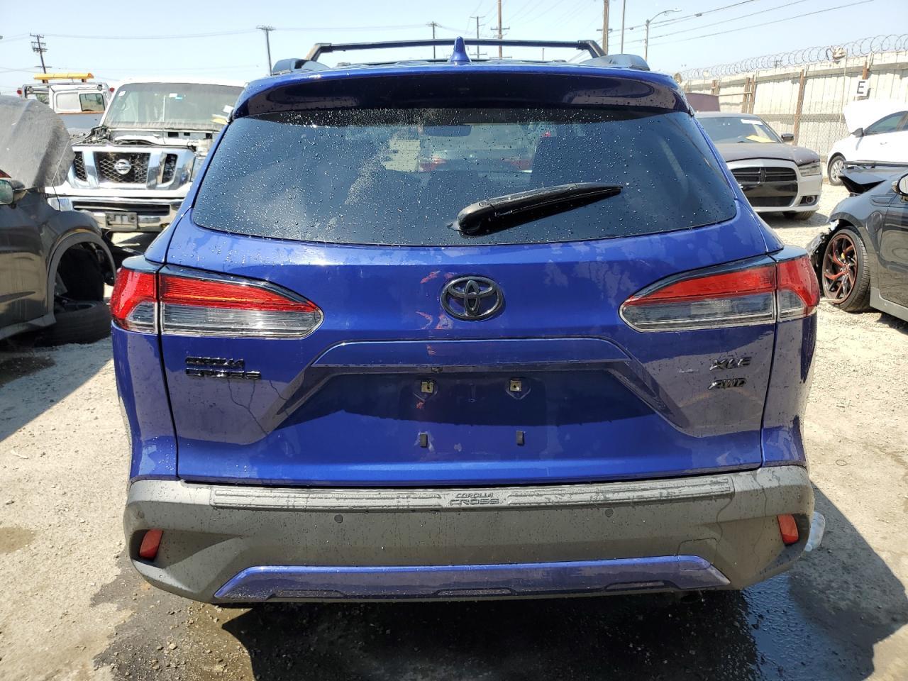 2022 Toyota Corolla Cross Xle - Фото 6