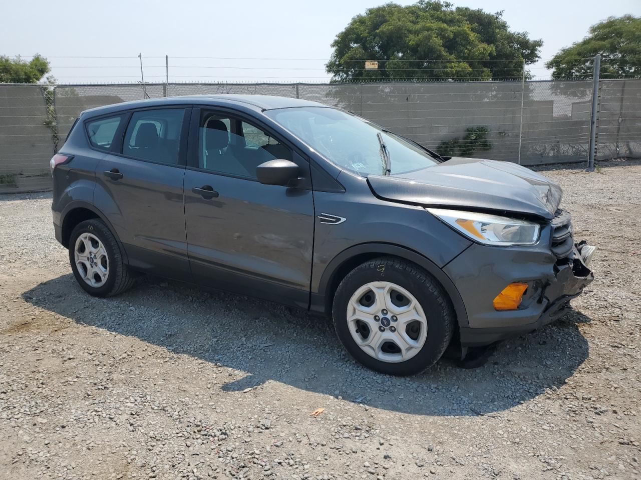 2017 Ford Escape S - Фото 4
