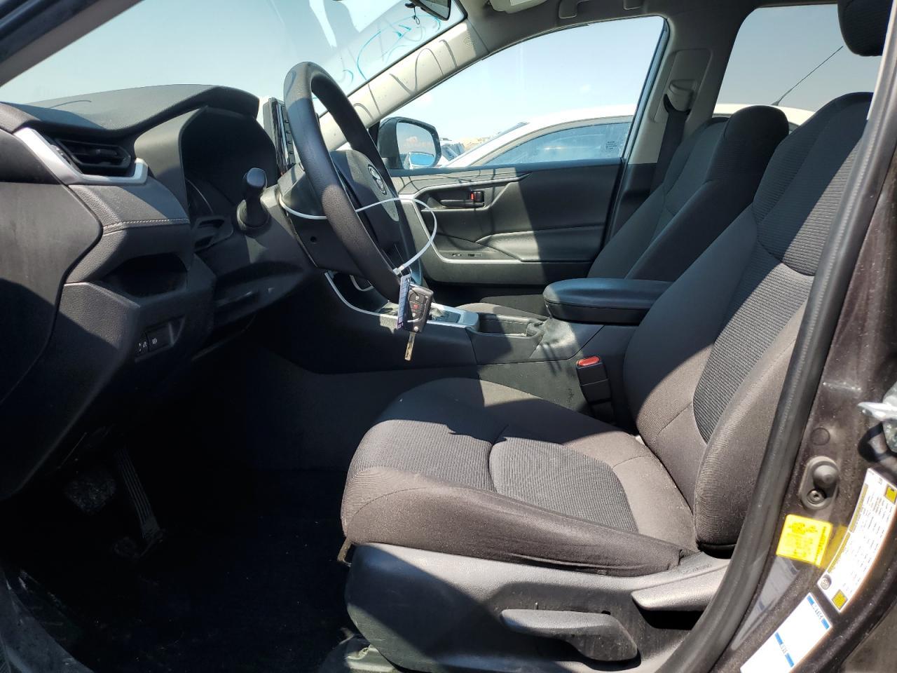 2021 Toyota Rav4 Le - Фото 7