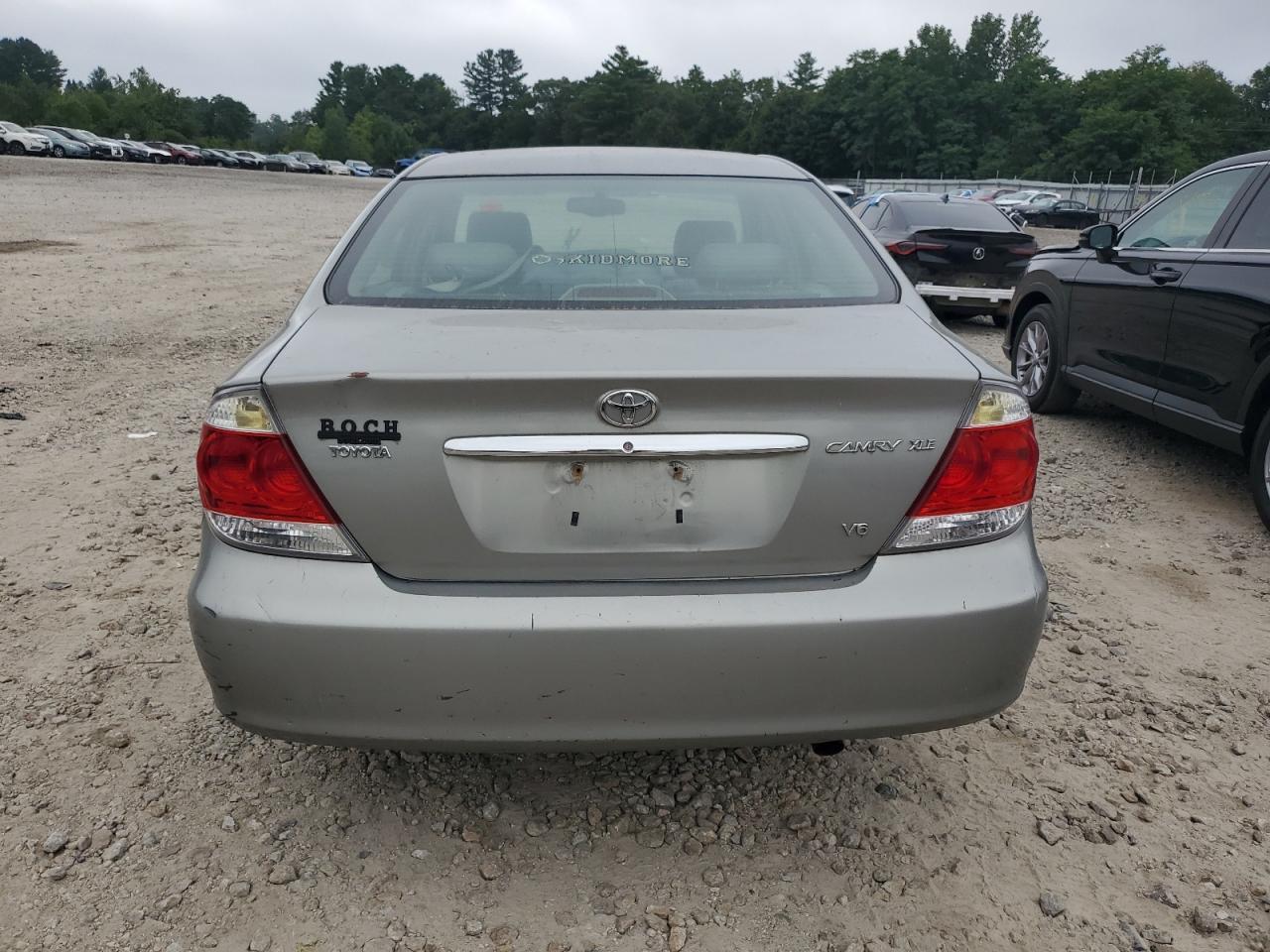 2005 Toyota Camry Le - Image 6