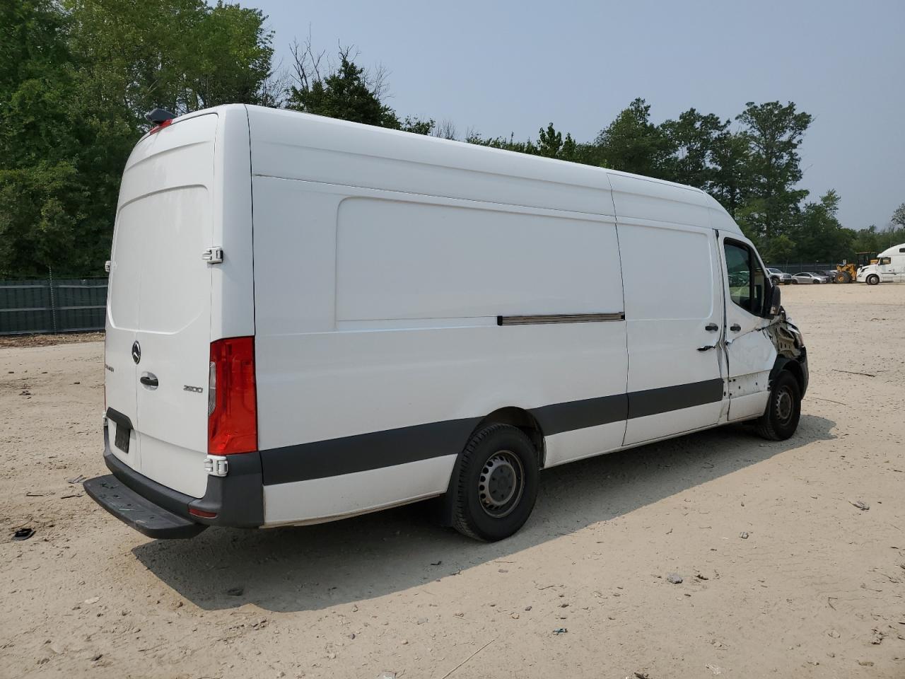 2021 Mercedes-Benz Sprinter 2500 - Фото 3