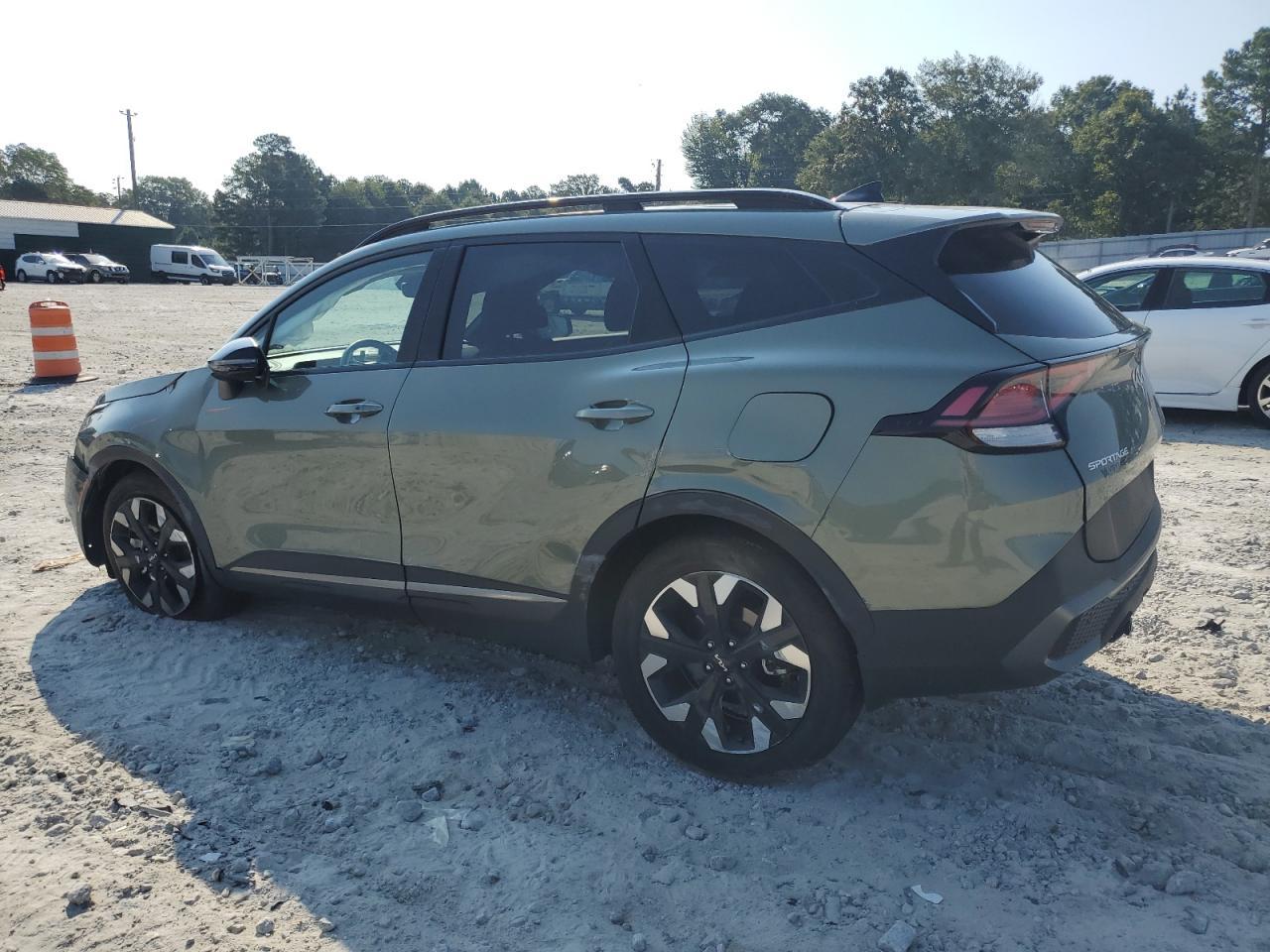 2024 Kia Sportage X Line - Image 2