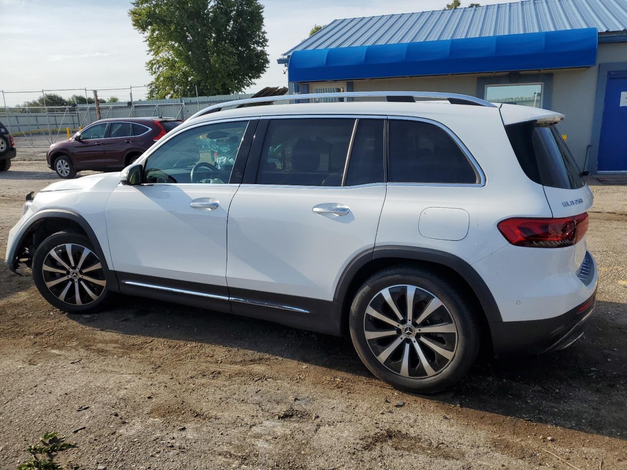 2022 Mercedes-Benz Glb 250 - Фото 2