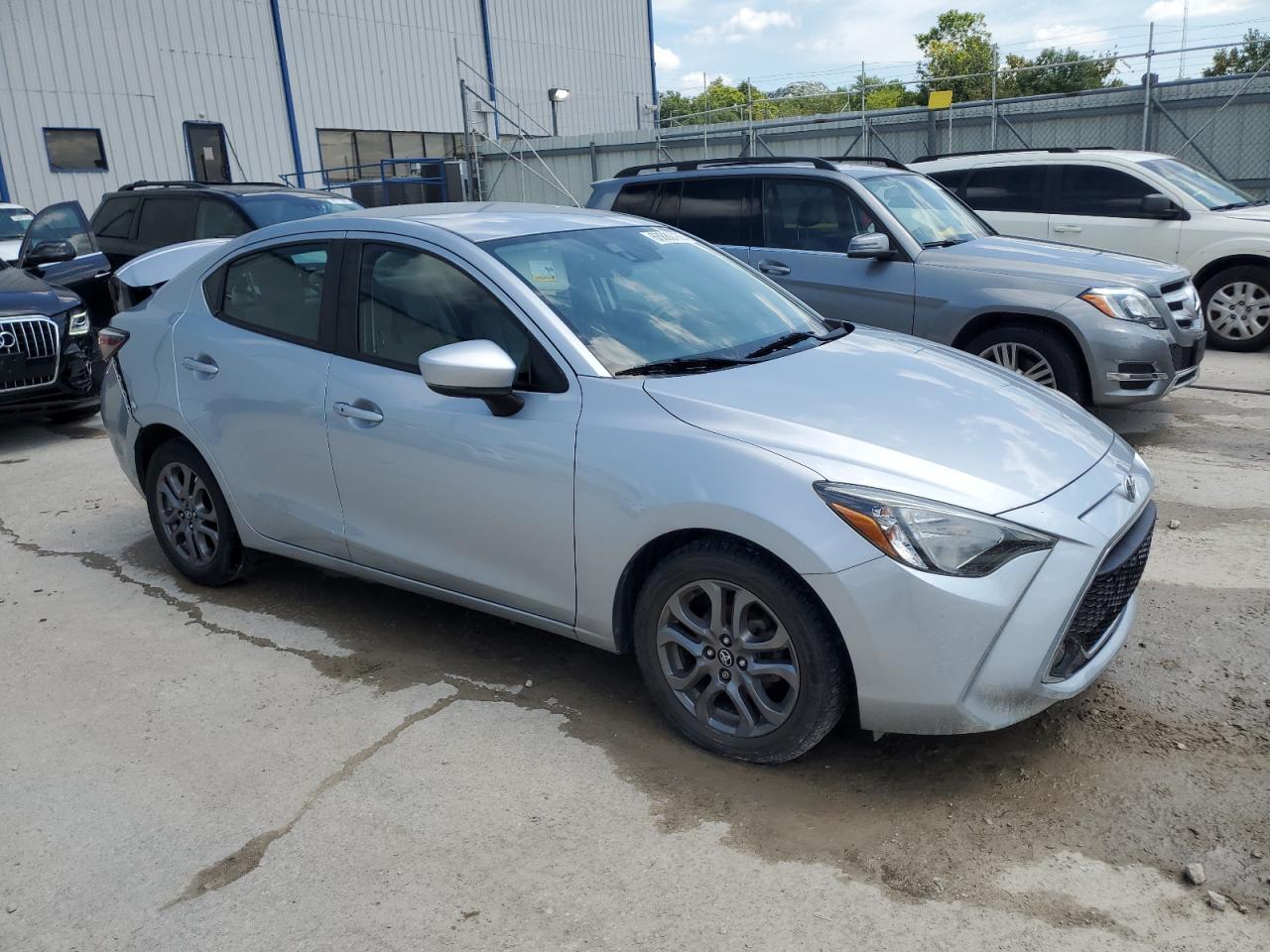 2019 Toyota Yaris L - Фото 4