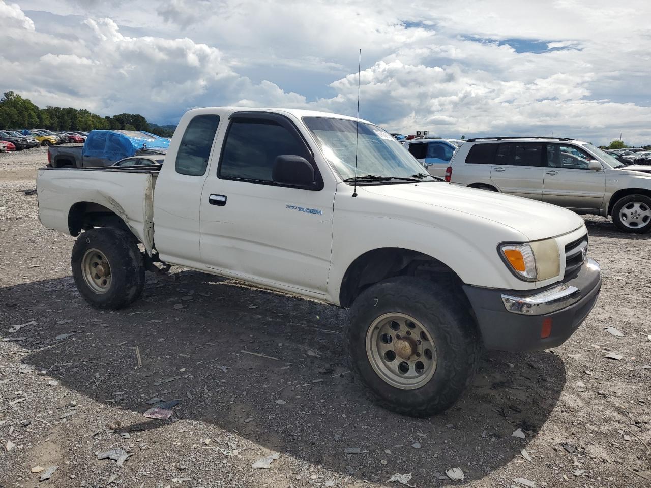 2000 Toyota Tacoma Xtracab - Image 4