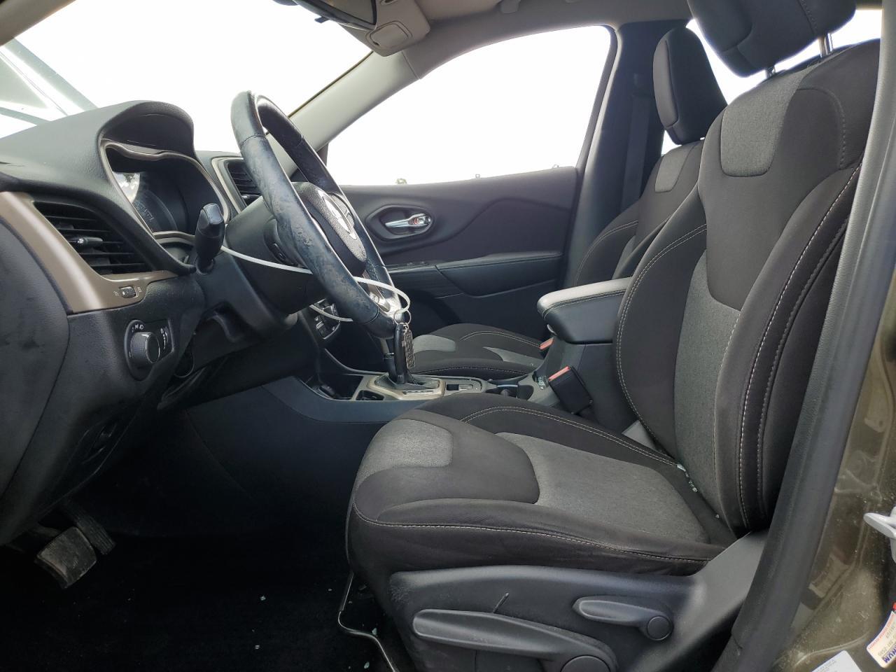 2016 Jeep Cherokee Sport - Фото 7