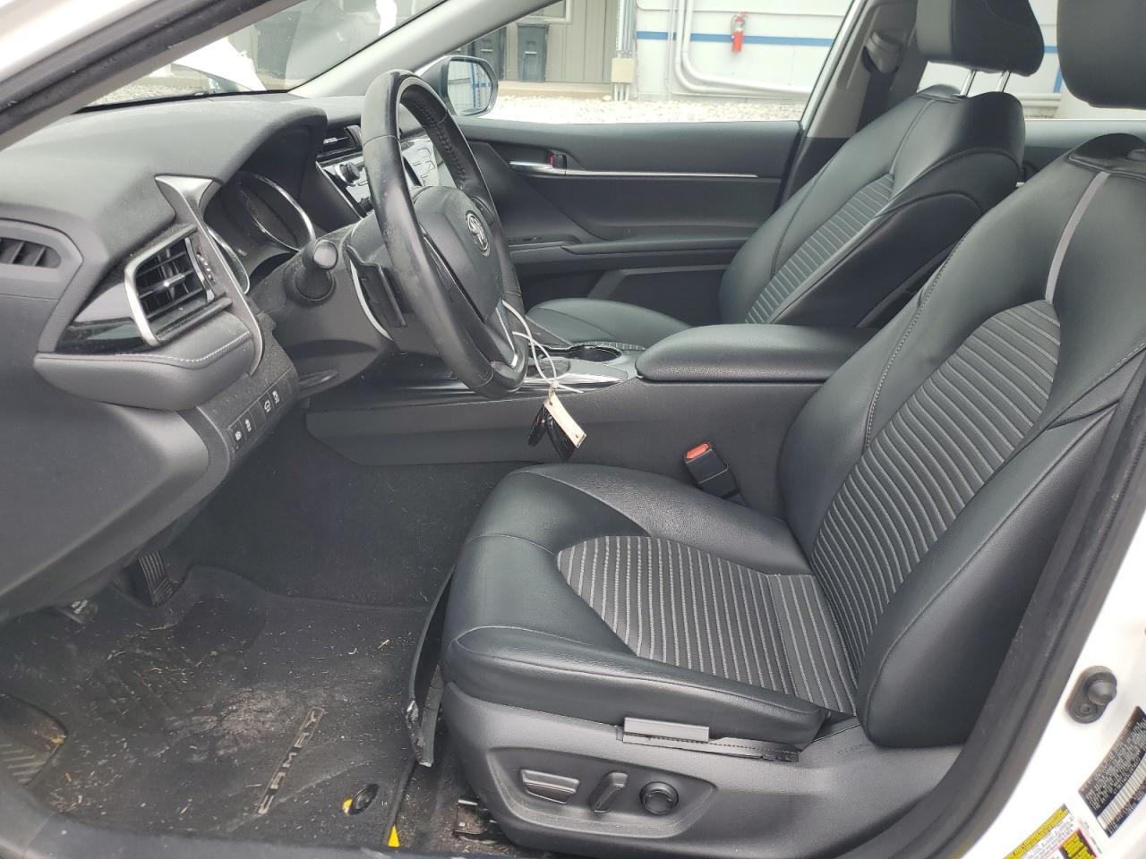 2020 Toyota Camry Se - Image 7