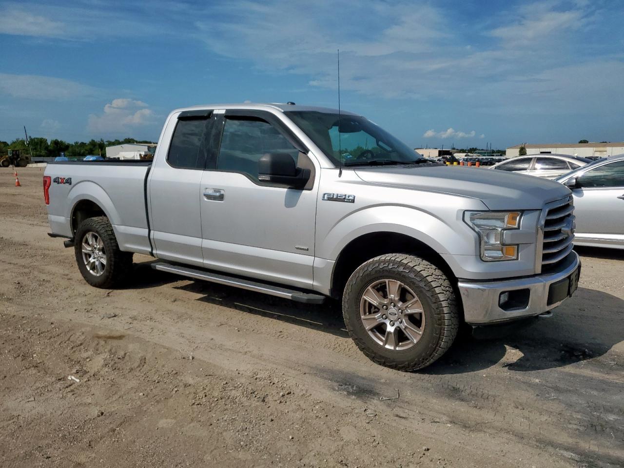 2015 Ford F150 Super Cab - Фото 4