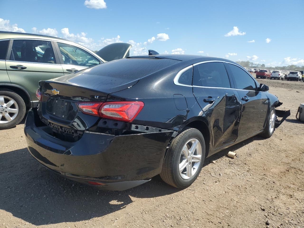 2022 Chevrolet Malibu Lt - Image 3