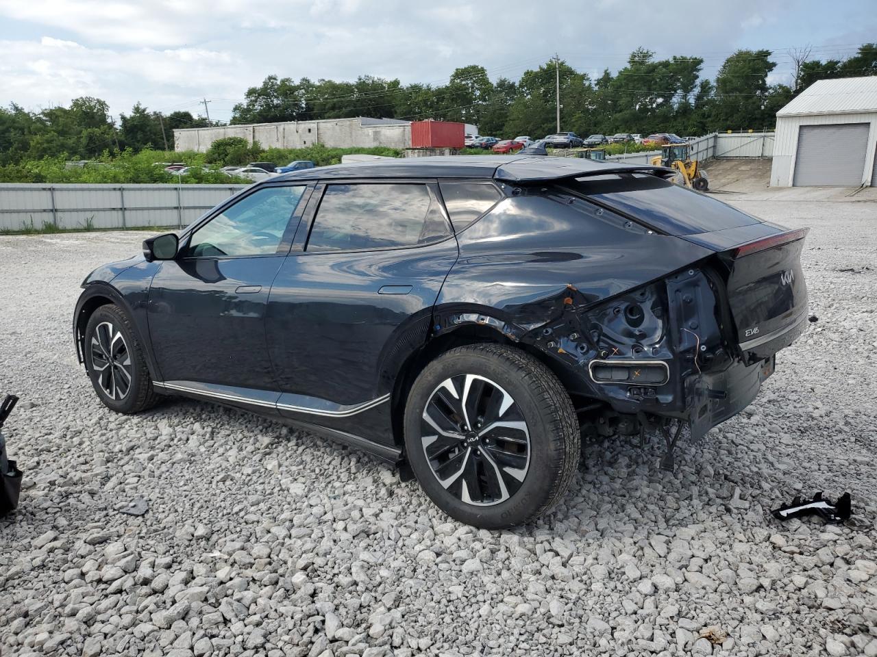 2024 Kia Ev6 Light - Image 2