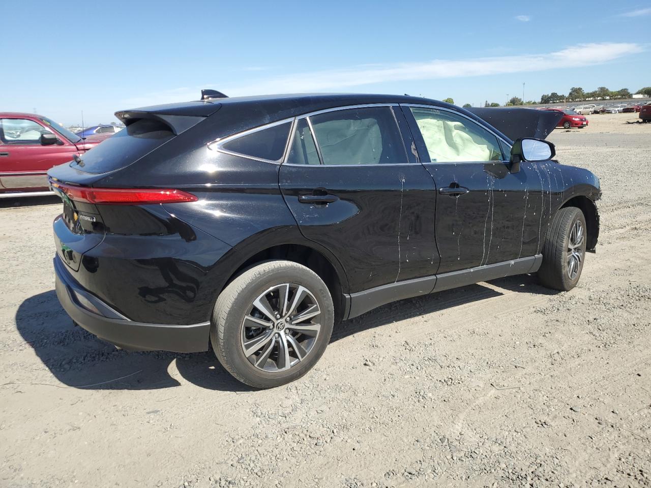 2022 Toyota Venza Le - Image 3