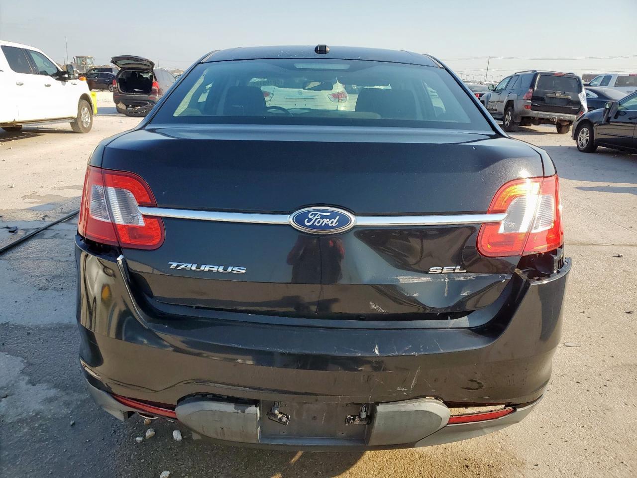2011 Ford Taurus Sel - Image 6
