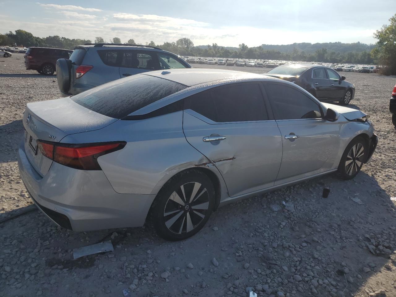 2022 Nissan Altima Sv - Фото 3