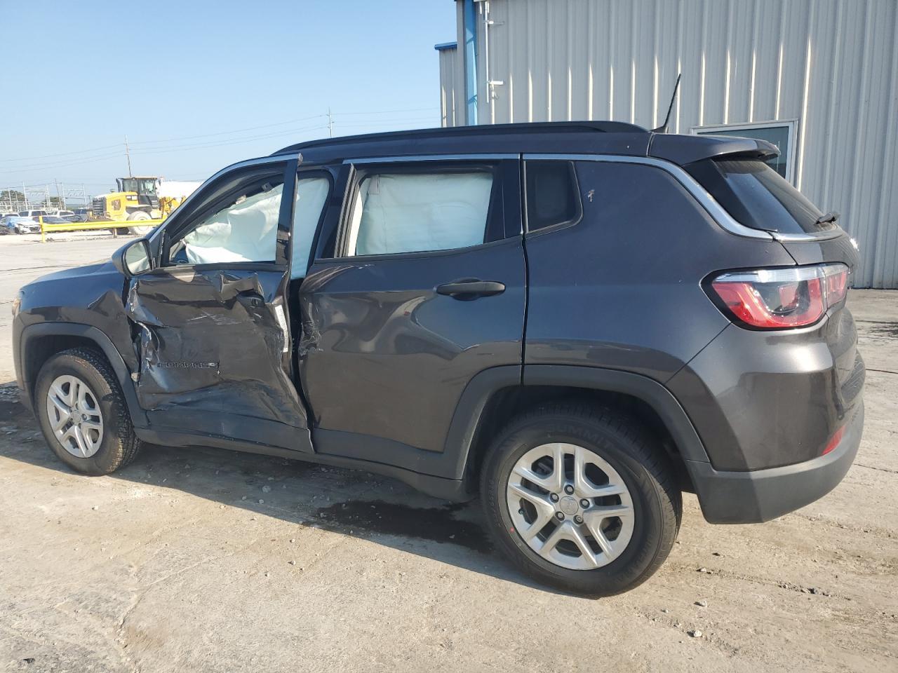 2019 Jeep Compass Sport Sport - Фото 2
