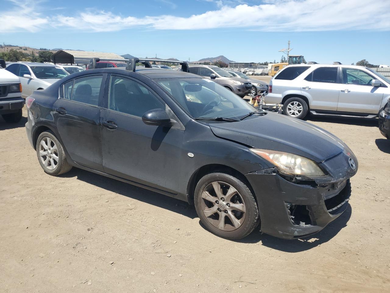 2010 Mazda 3 I - Image 4