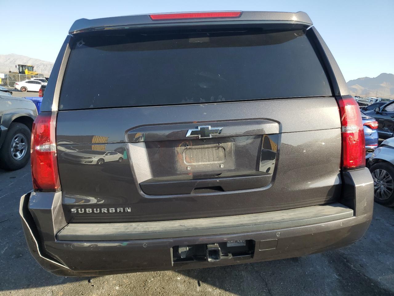 2018 Chevrolet Suburban C1500 Lt - Фото 6
