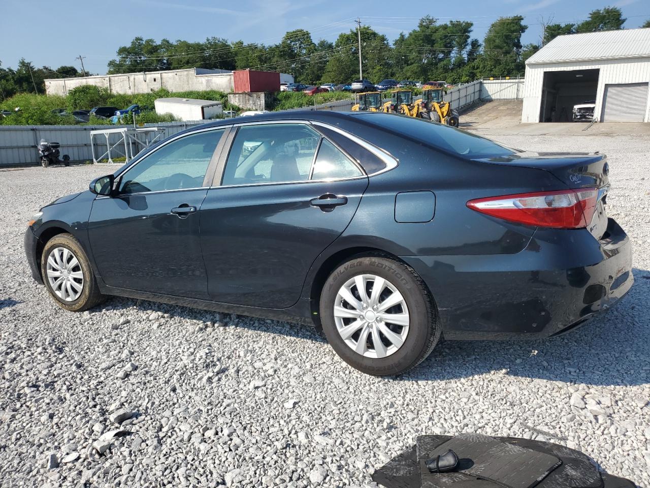 2015 Toyota Camry Le - Image 2