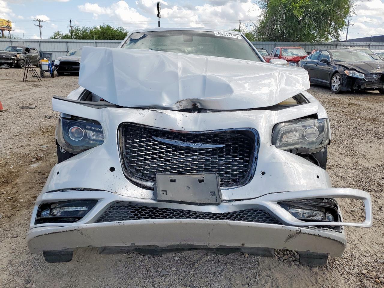 2023 Chrysler 300 Touring L - Image 5