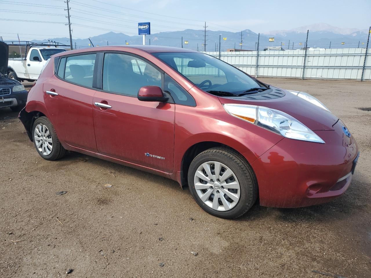 2015 Nissan Leaf S - Image 4