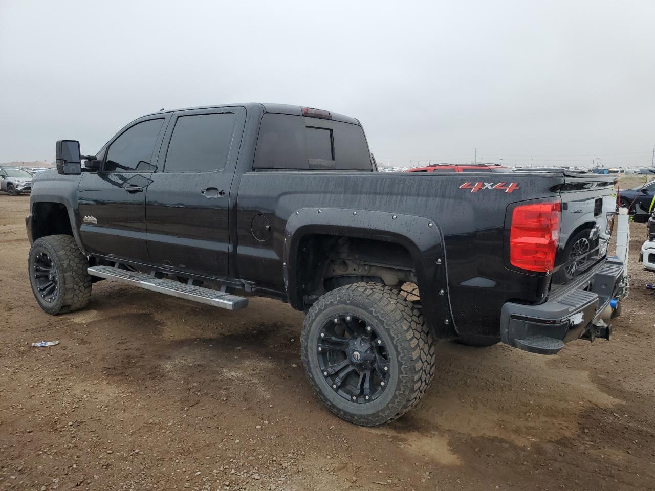 2018 Chevrolet Silverado K2500 High Country - Фото 2