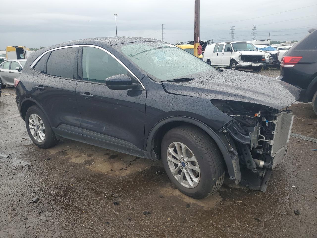 2021 Ford Escape Se - Фото 4