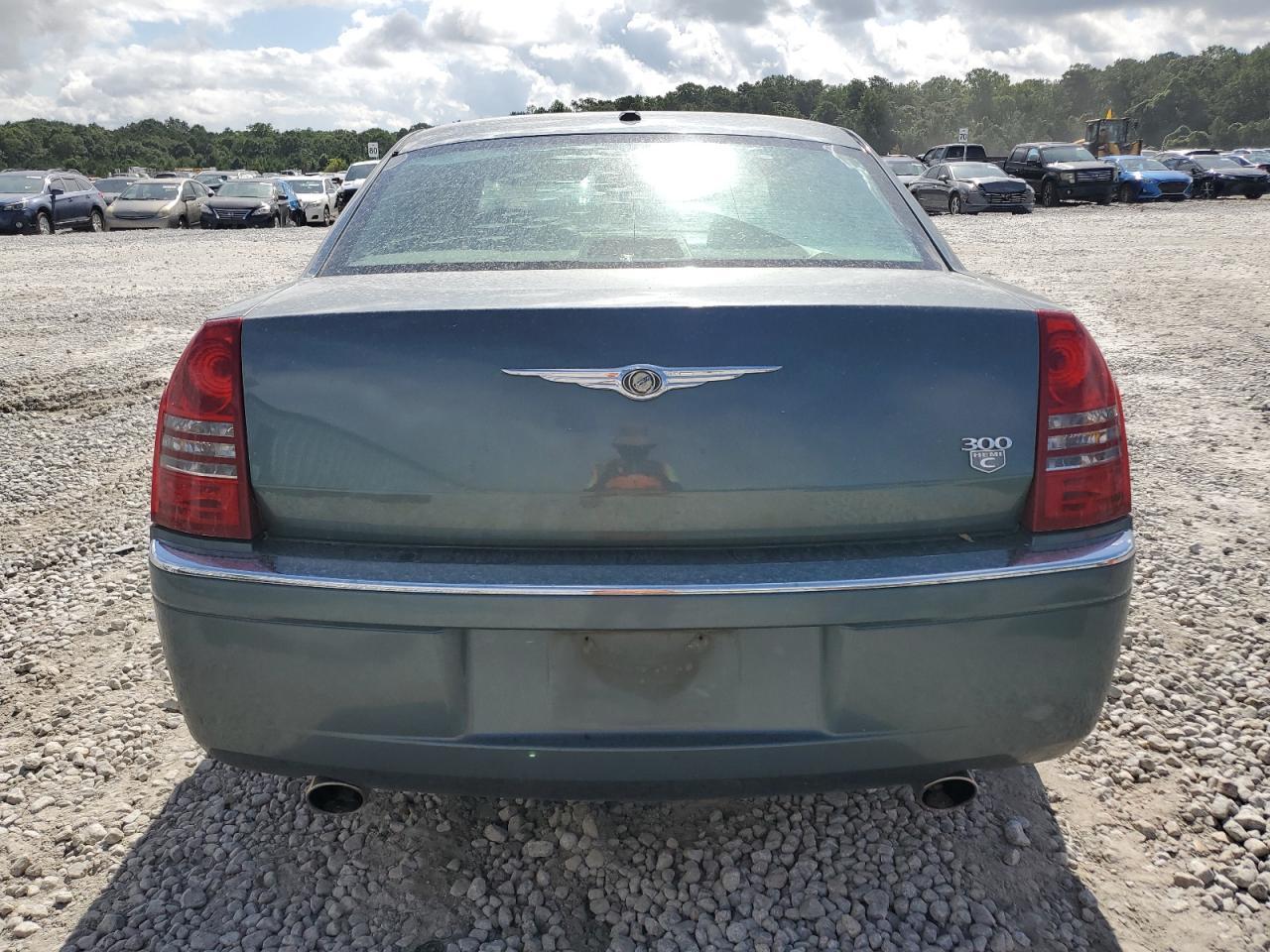 2006 Chrysler 300C - Image 6
