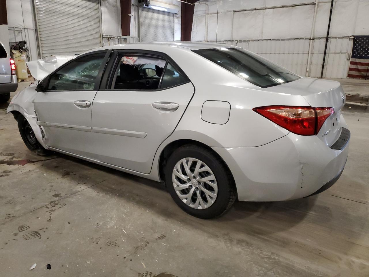 2017 Toyota Corolla L - Фото 2