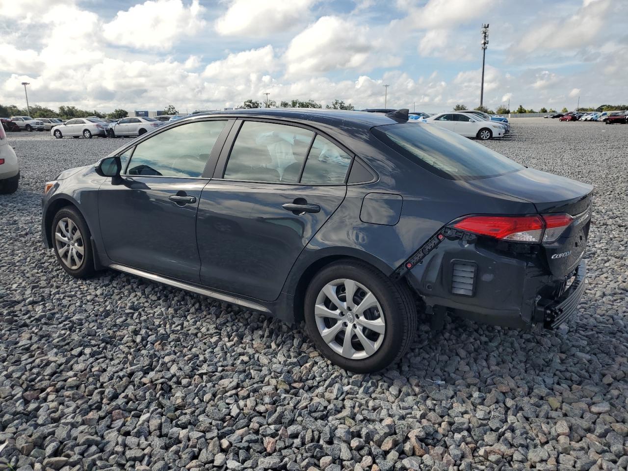 2025 Toyota Corolla Le - Фото 2