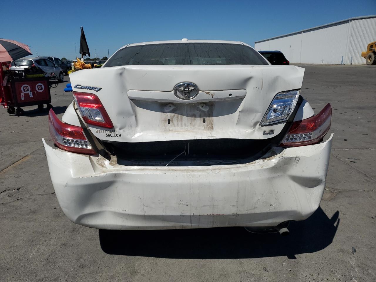 2010 Toyota Camry Base - Фото 6