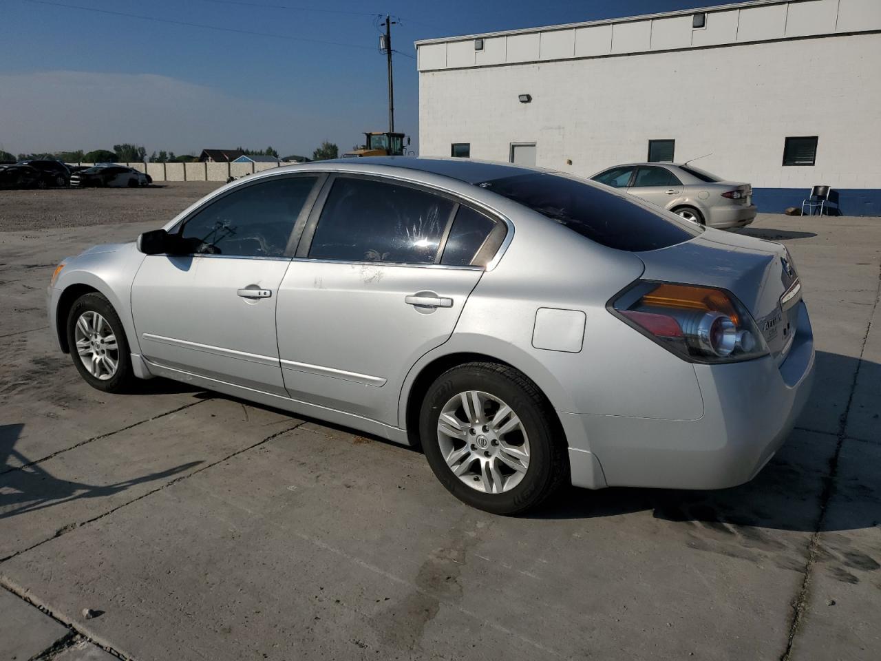2012 Nissan Altima Base - Image 2