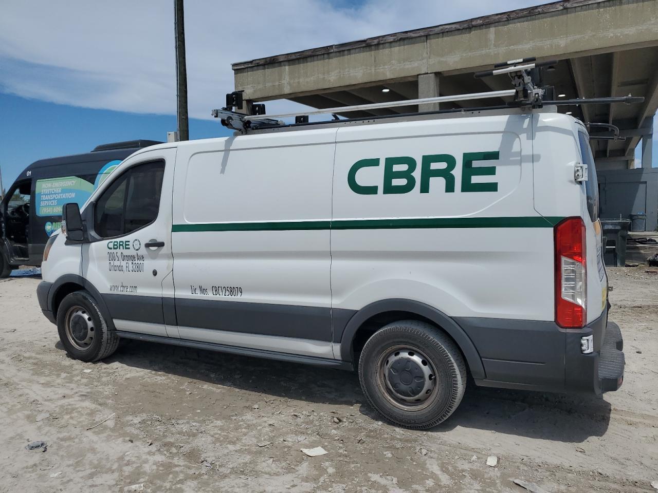 2017 Ford Transit T-150 - Фото 2