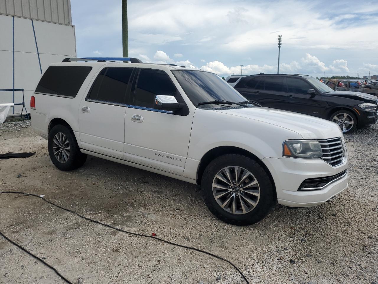 2017 Lincoln Navigator L Select - Фото 4