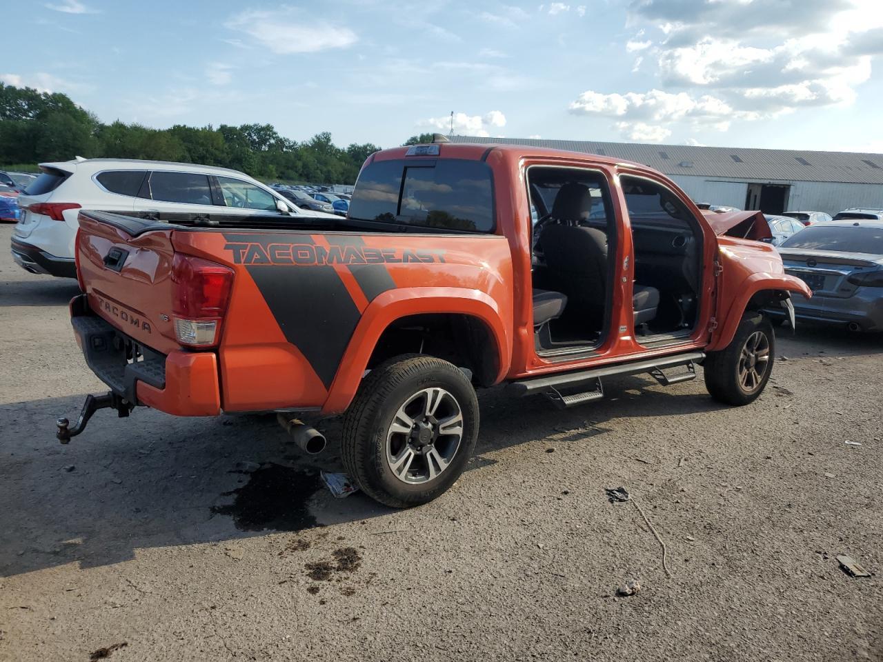 2017 Toyota Tacoma Double Cab - Image 3