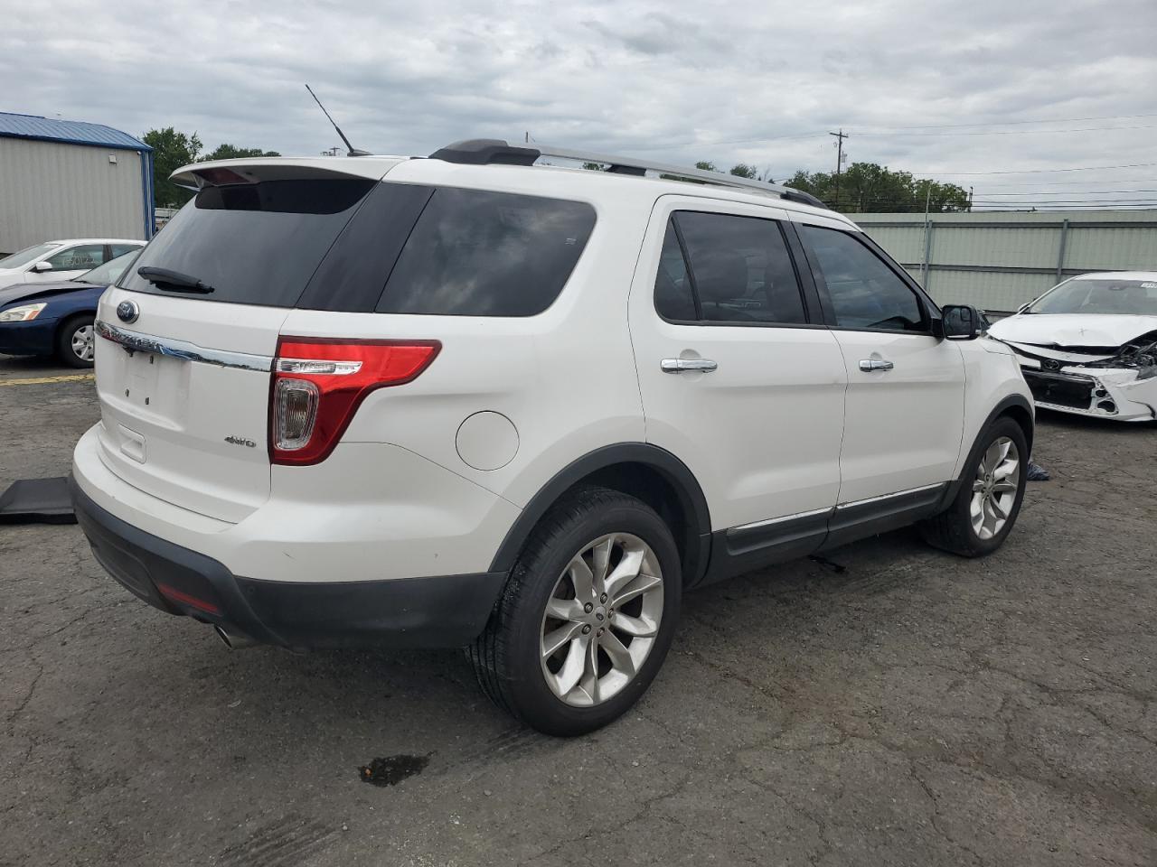 2014 Ford Explorer Xlt - Фото 3