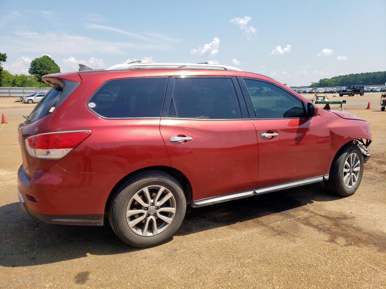 2015 Nissan Pathfinder S - Фото 3