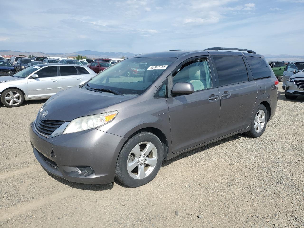 2011 Toyota Sienna Le