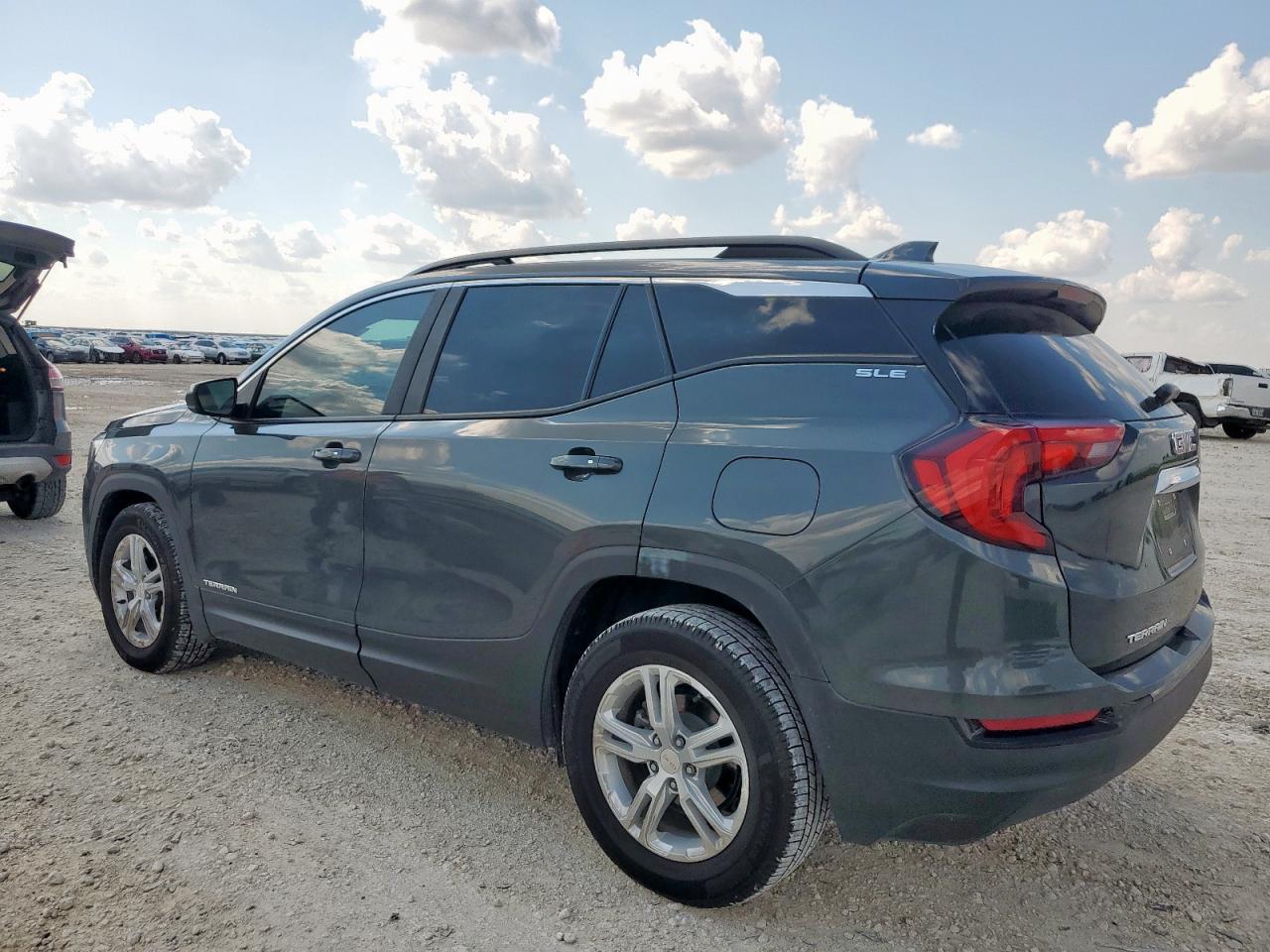 2021 GMC Terrain Sle - Фото 2