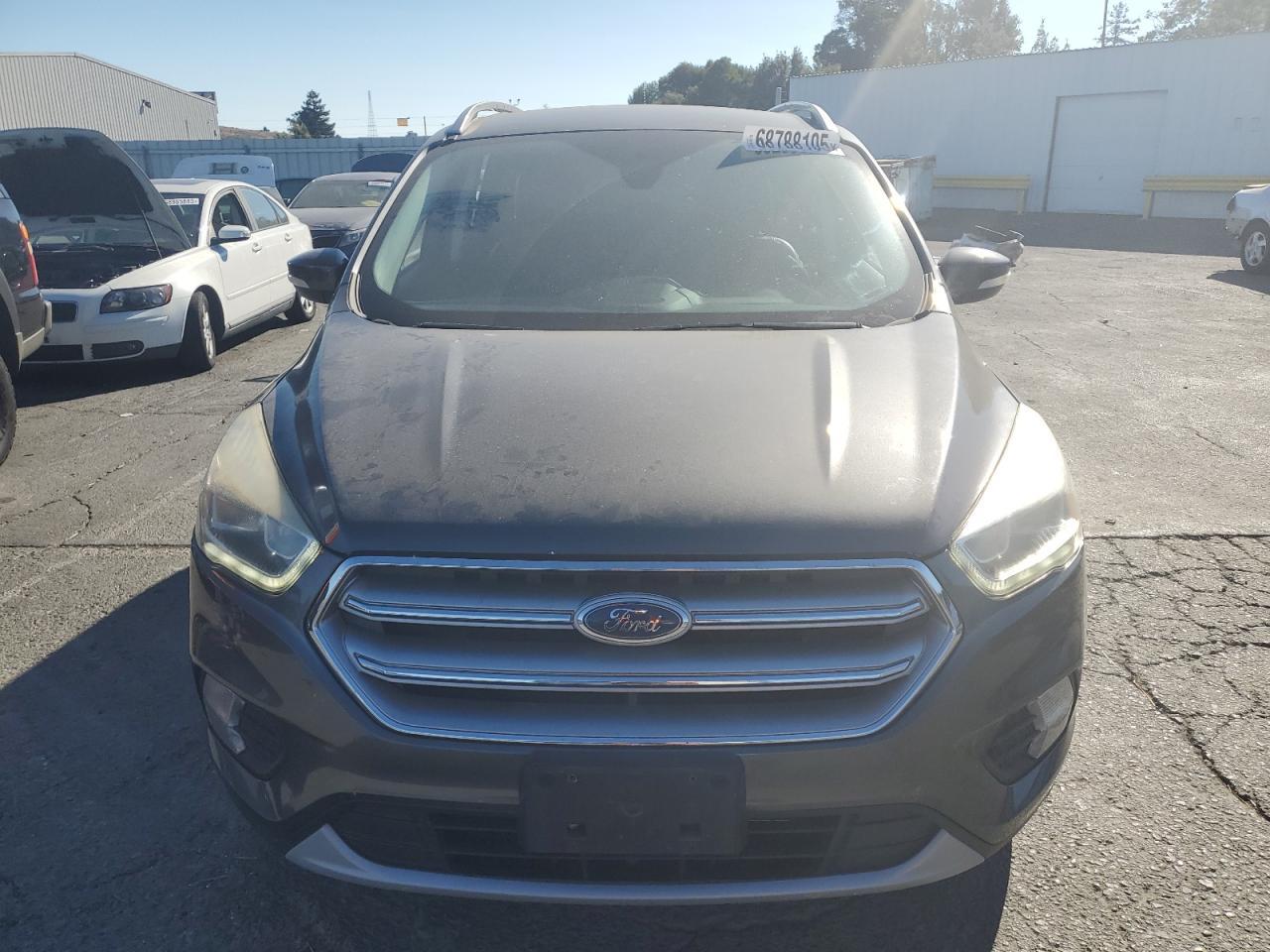 2017 Ford Escape Titanium - Image 5