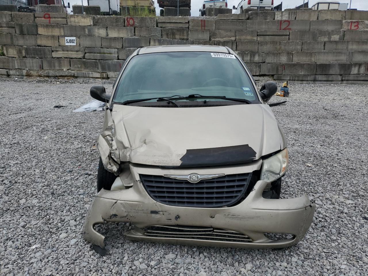 2003 Chrysler Voyager Lx - Image 5