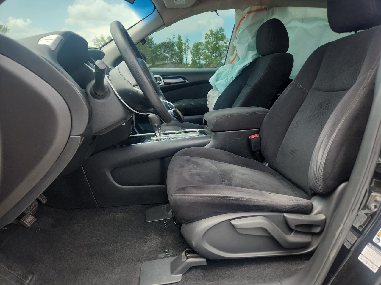 2015 Nissan Pathfinder S - Image 7