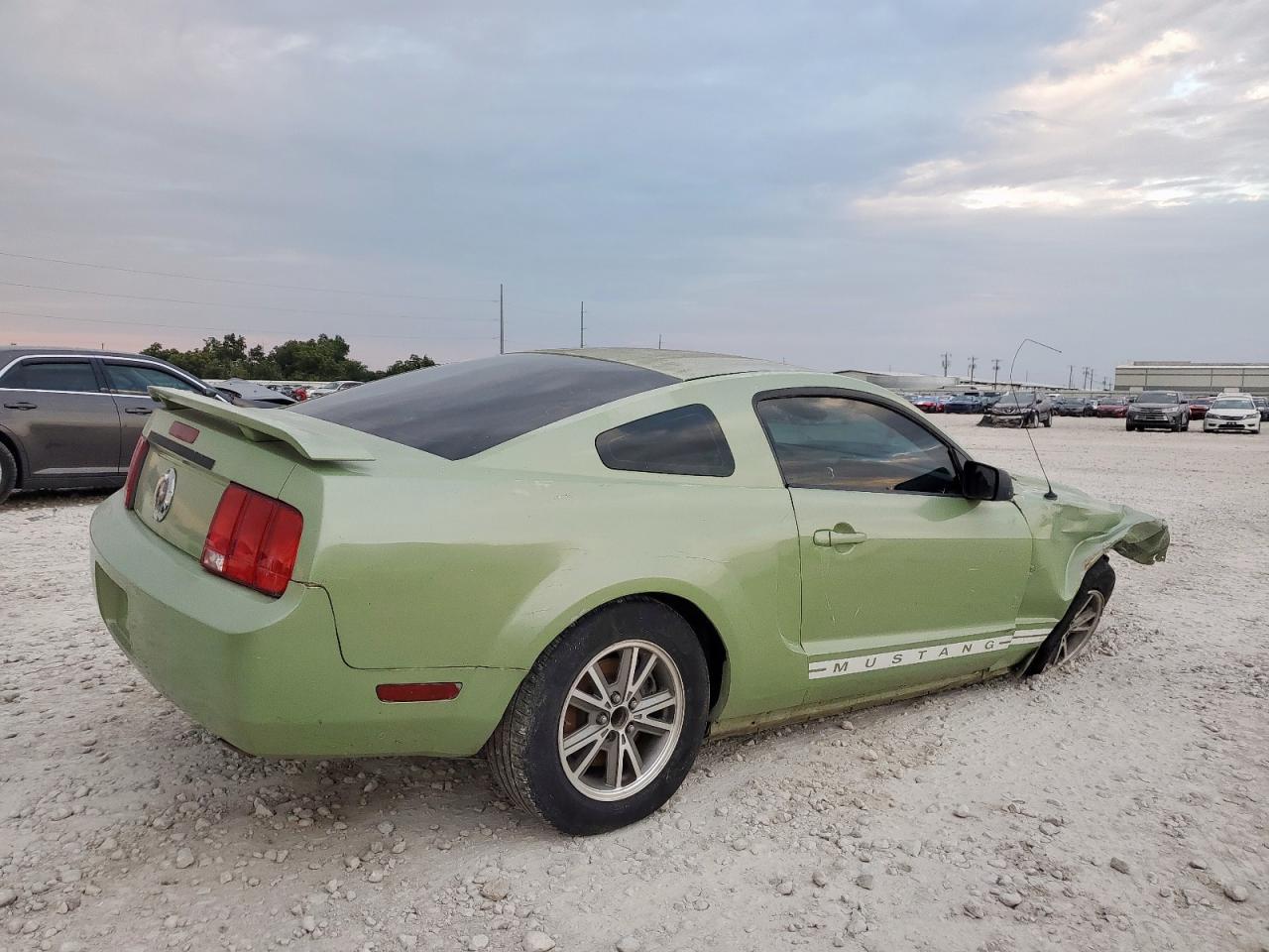 2005 Ford Mustang - Фото 3