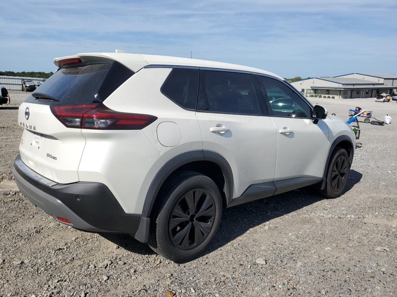 2021 Nissan Rogue Sv - Image 3