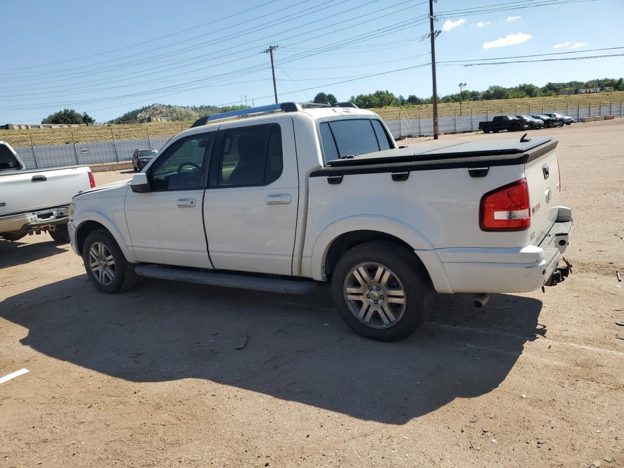 2010 Ford Explorer Sport Trac Limited - Фото 2