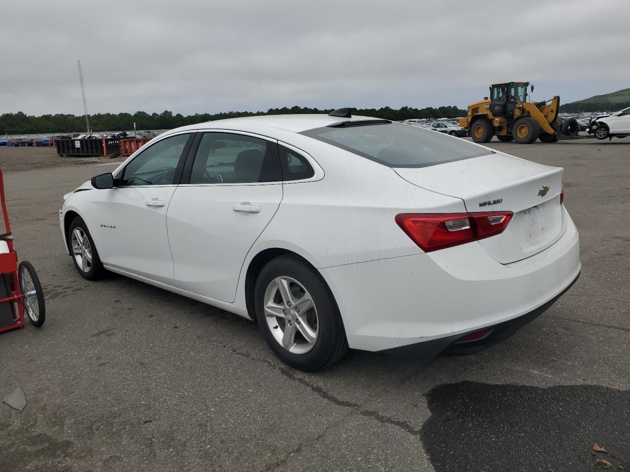 2021 Chevrolet Malibu Ls - Фото 2