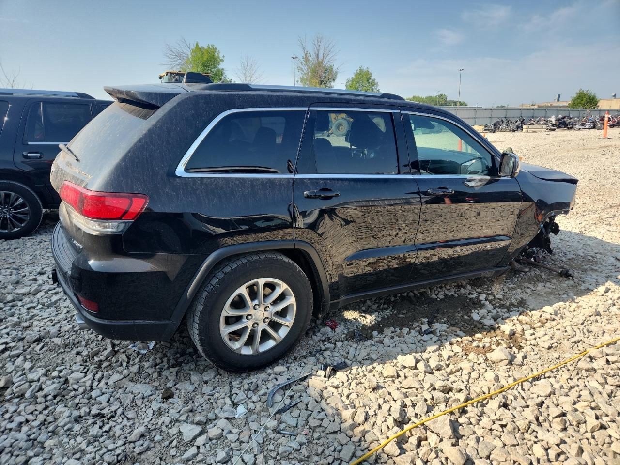 2021 Jeep Grand Cherokee Laredo - Image 3