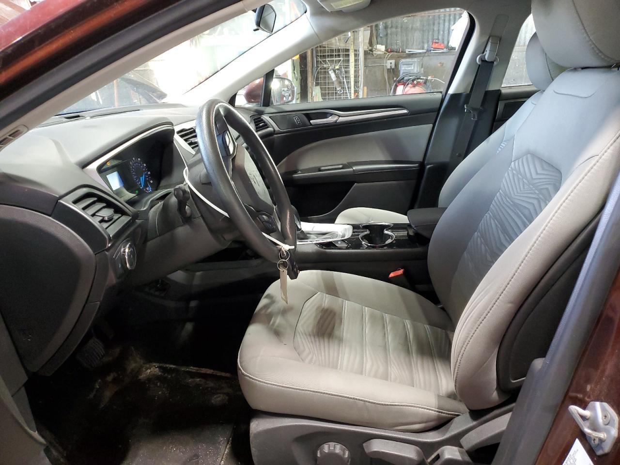 2016 Ford Fusion S - Фото 7