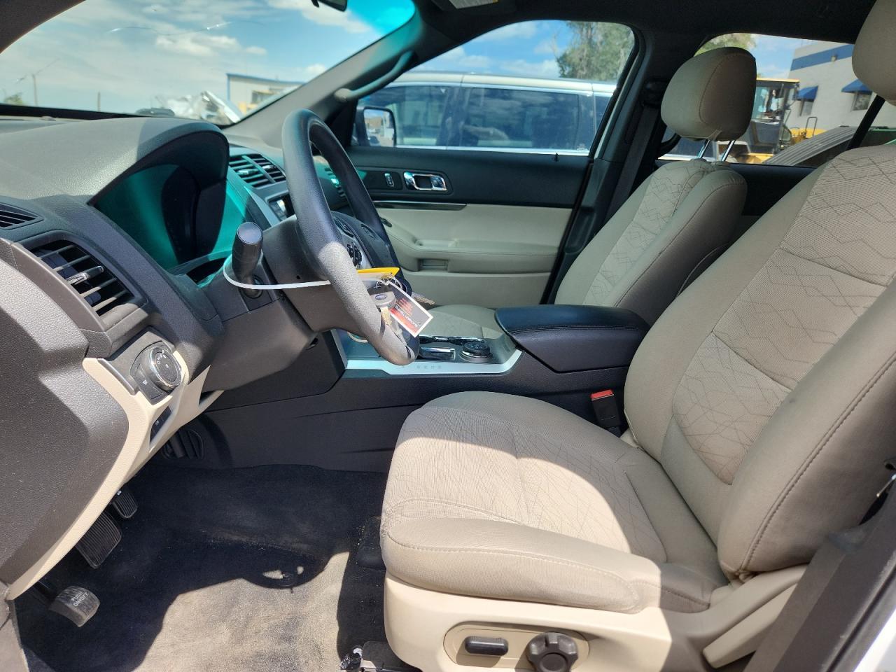 2015 Ford Explorer - Image 7