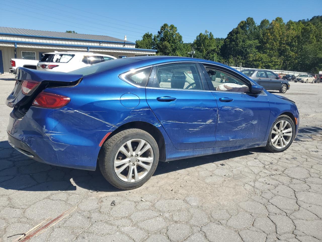 2015 Chrysler 200 Limited - Image 3