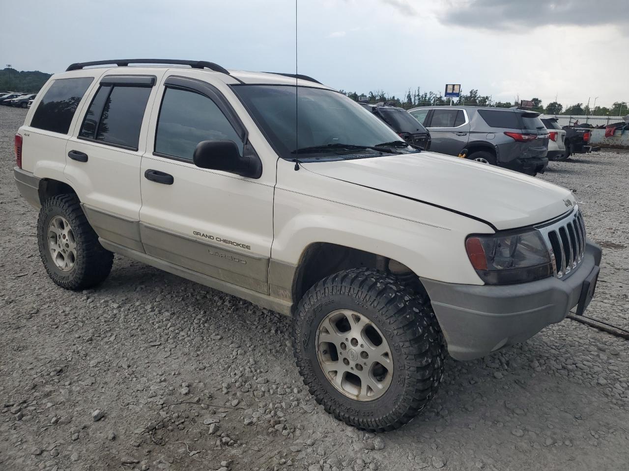 2000 Jeep Grand Cherokee Laredo - Image 4