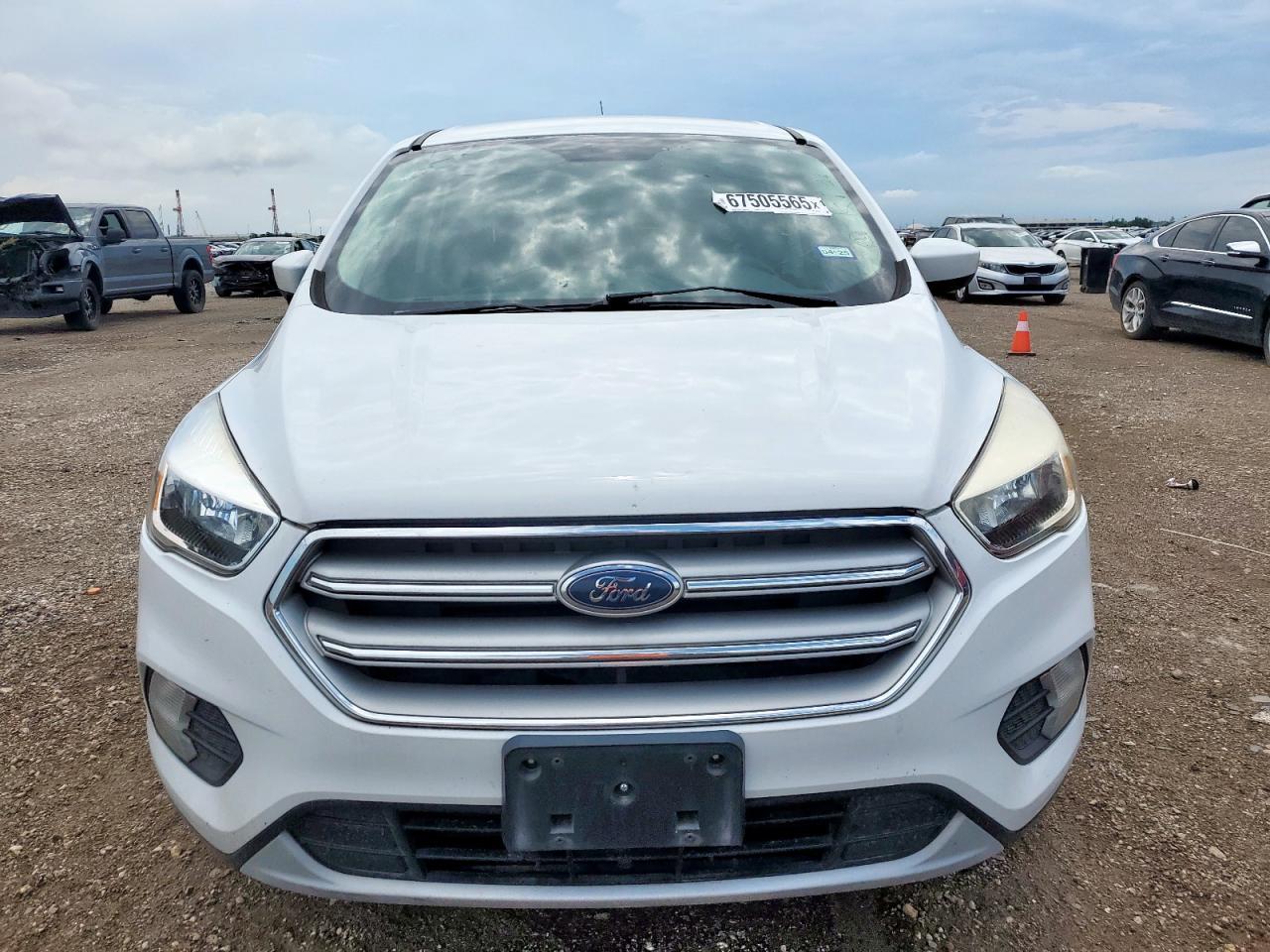 2019 Ford Escape Se - Фото 5